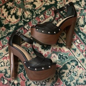Jessica Simpson Platform heels size 7